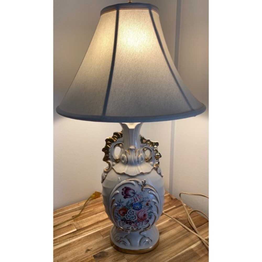 Vintage French Country Table Lamp Gold Rococo Victorian Porcelain Hand Painted - Picture 2 of 9